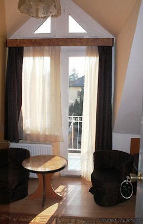 Villa Hotel Kristal ブダペスト エクステリア 写真