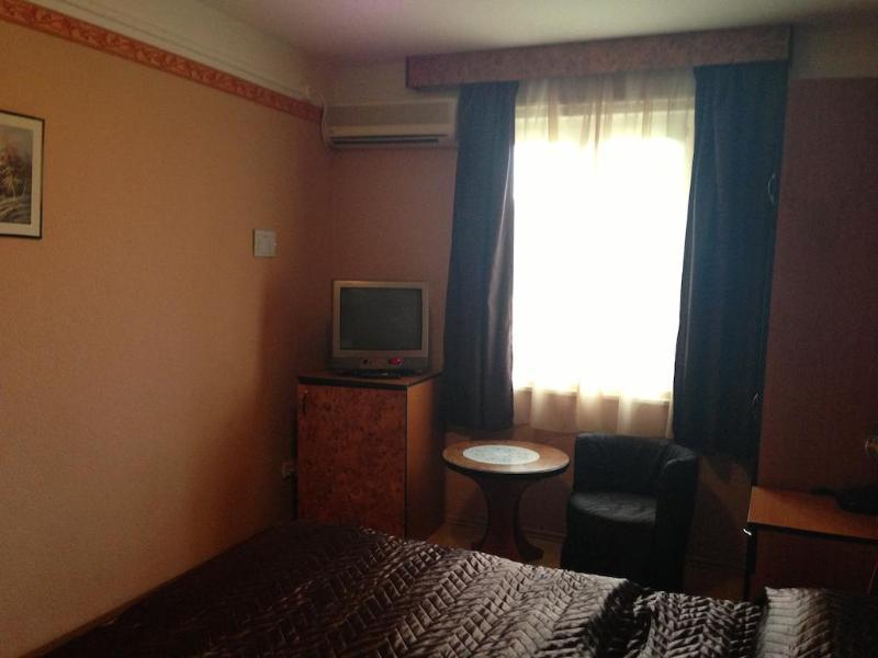 Villa Hotel Kristal ブダペスト エクステリア 写真