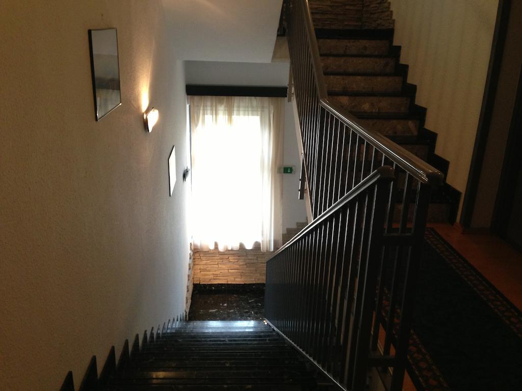 Villa Hotel Kristal ブダペスト エクステリア 写真
